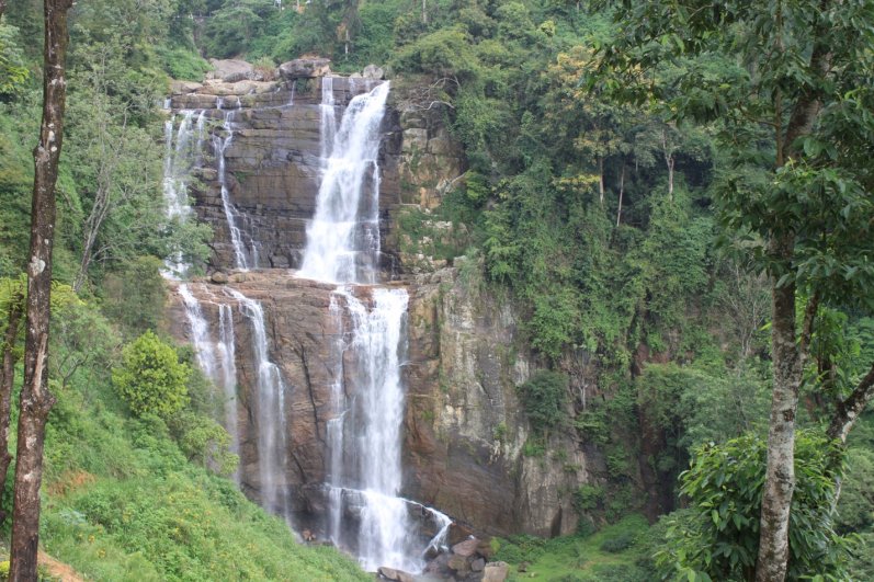 Ramboda Falls srilanka