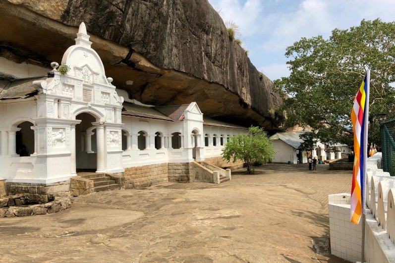 Dambulla Royal Cave Temple