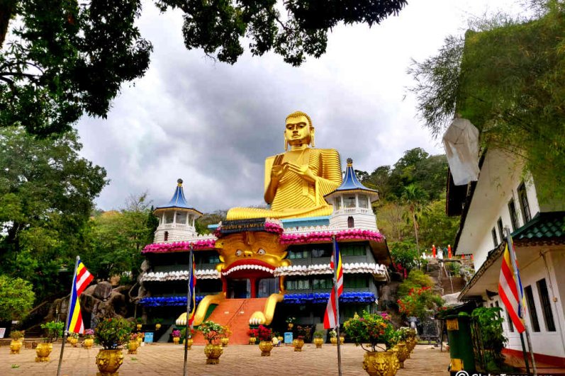 Dambulla Royal Cave Temple