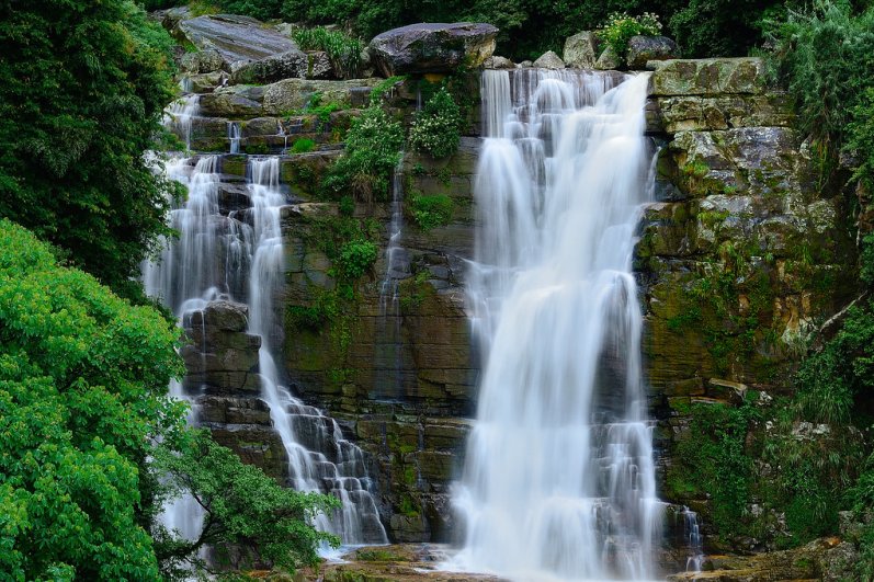 Ramboda Falls srilanka