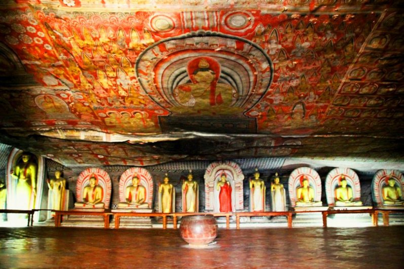 Dambulla Royal Cave Temple